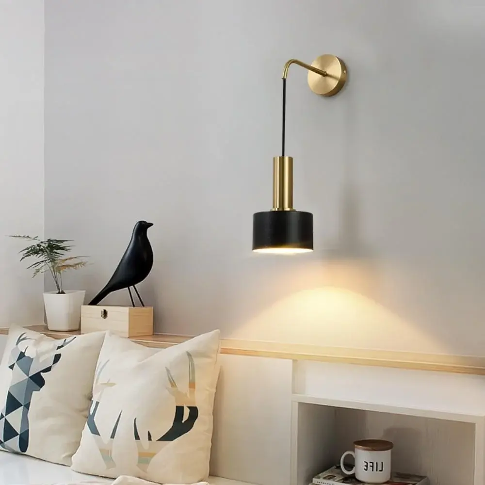 Applique-murale-SUSPENDUE-Glowe-Studio-Noir-Glowe-Studio.webp