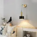 Applique-murale-SUSPENDUE-Glowe-Studio-Noir-Glowe-Studio.webp